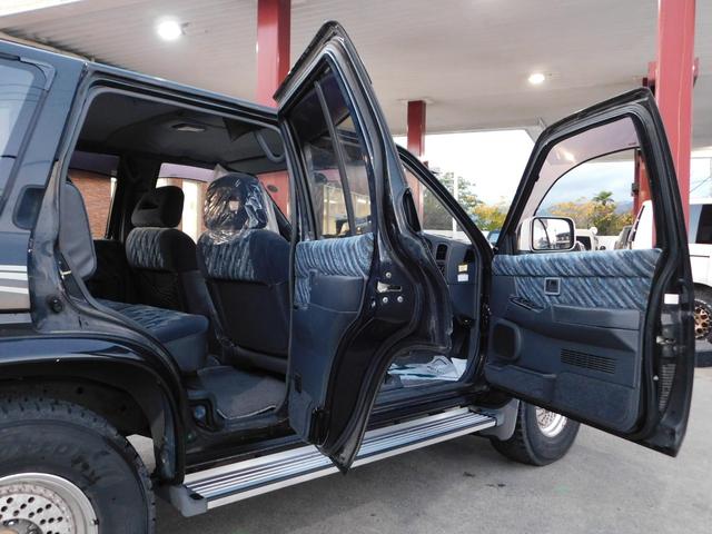 テラノ ワイドＲ３Ｍ　ＡＪリミテッド　４ＷＤ　走行４万ｋｍ　フロントガード　リアスポイラー　フォグランプ　専用サイドデカール　純正１５インチＡＷ　ＫＥＮＷＯＯＤ２ＤＩＮデッキ　サイドバイザー　ＥＴＣ（21枚目）