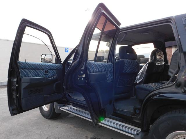 テラノ ワイドＲ３Ｍ　ＡＪリミテッド　４ＷＤ　走行４万ｋｍ　フロントガード　リアスポイラー　フォグランプ　専用サイドデカール　純正１５インチＡＷ　ＫＥＮＷＯＯＤ２ＤＩＮデッキ　サイドバイザー　ＥＴＣ（22枚目）