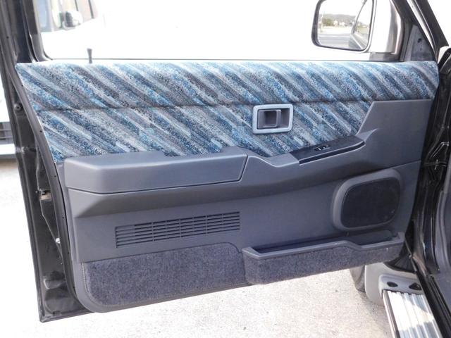 テラノ ワイドＲ３Ｍ　ＡＪリミテッド　４ＷＤ　走行４万ｋｍ　フロントガード　リアスポイラー　フォグランプ　専用サイドデカール　純正１５インチＡＷ　ＫＥＮＷＯＯＤ２ＤＩＮデッキ　サイドバイザー　ＥＴＣ（28枚目）