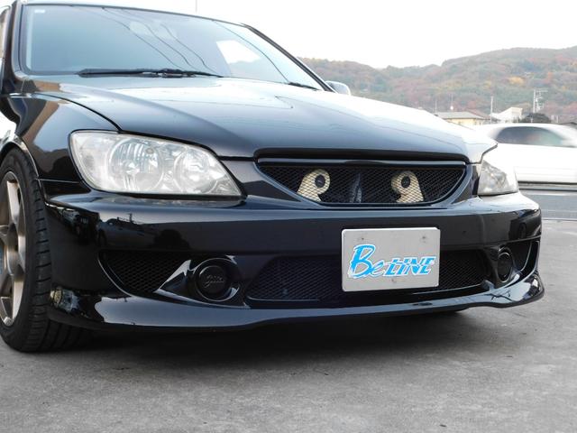 アルテッツァ ＲＳ２００　Ｚエディション　６速ＭＴ　車高調　社外マフラー　ＦＲＰボンネット　３連追加メーター　Ｐ１レーシング１７インチＡＷ　ジータ純正ＯＰバンパー　純正エアロ　リアスポイラー　前後タワーバー　カロッツェリアオーディオ　ＥＴＣ（23枚目）