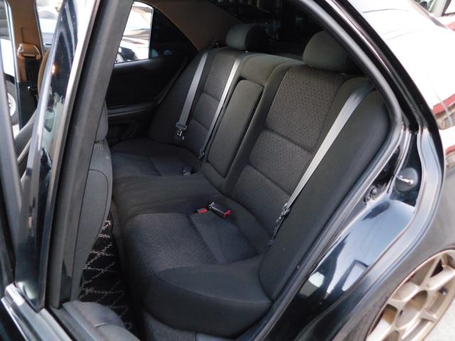 アルテッツァ ＲＳ２００　Ｚエディション　６速ＭＴ　車高調　社外マフラー　ＦＲＰボンネット　３連追加メーター　Ｐ１レーシング１７インチＡＷ　ジータ純正ＯＰバンパー　純正エアロ　リアスポイラー　前後タワーバー　カロッツェリアオーディオ　ＥＴＣ（34枚目）