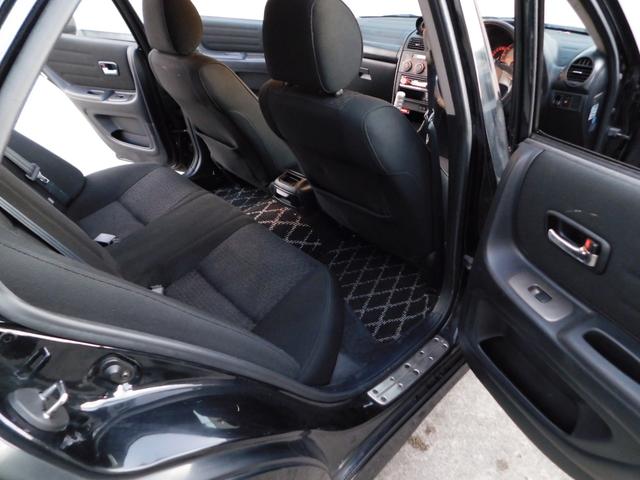 アルテッツァ ＲＳ２００　Ｚエディション　６速ＭＴ　車高調　社外マフラー　ＦＲＰボンネット　３連追加メーター　Ｐ１レーシング１７インチＡＷ　ジータ純正ＯＰバンパー　純正エアロ　リアスポイラー　前後タワーバー　カロッツェリアオーディオ　ＥＴＣ（37枚目）