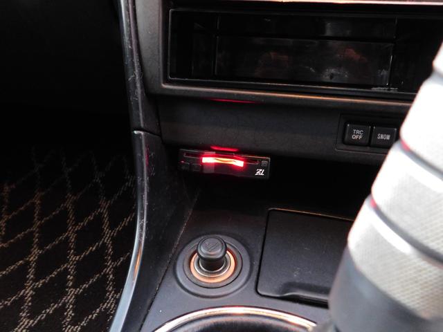 アルテッツァ ＲＳ２００　Ｚエディション　６速ＭＴ　車高調　社外マフラー　ＦＲＰボンネット　３連追加メーター　Ｐ１レーシング１７インチＡＷ　ジータ純正ＯＰバンパー　純正エアロ　リアスポイラー　前後タワーバー　カロッツェリアオーディオ　ＥＴＣ（47枚目）