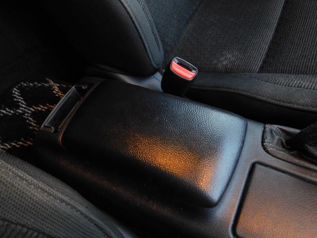 アルテッツァ ＲＳ２００　Ｚエディション　６速ＭＴ　車高調　社外マフラー　ＦＲＰボンネット　３連追加メーター　Ｐ１レーシング１７インチＡＷ　ジータ純正ＯＰバンパー　純正エアロ　リアスポイラー　前後タワーバー　カロッツェリアオーディオ　ＥＴＣ（50枚目）