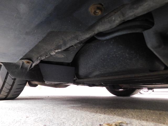 アルテッツァ ＲＳ２００　Ｚエディション　６速ＭＴ　車高調　社外マフラー　ＦＲＰボンネット　３連追加メーター　Ｐ１レーシング１７インチＡＷ　ジータ純正ＯＰバンパー　純正エアロ　リアスポイラー　前後タワーバー　カロッツェリアオーディオ　ＥＴＣ（55枚目）