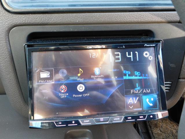 キャラバンコーチ ロイヤル　ローダウン　サンルーフ　社外１７インチＡＷ　２列目回転シート　運転席パワーシート　イージークローザー　ディスプレイオーディオ　Ｂｌｕｅｔｏｏｔｈ　社外ステアリング　ＥＴＣ（15枚目）