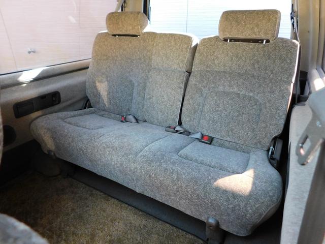 キャラバンコーチ ロイヤル　ローダウン　サンルーフ　社外１７インチＡＷ　２列目回転シート　運転席パワーシート　イージークローザー　ディスプレイオーディオ　Ｂｌｕｅｔｏｏｔｈ　社外ステアリング　ＥＴＣ（28枚目）