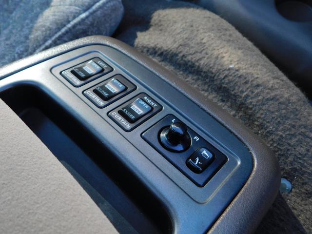 キャラバンコーチ ロイヤル　ローダウン　サンルーフ　社外１７インチＡＷ　２列目回転シート　運転席パワーシート　イージークローザー　ディスプレイオーディオ　Ｂｌｕｅｔｏｏｔｈ　社外ステアリング　ＥＴＣ（39枚目）