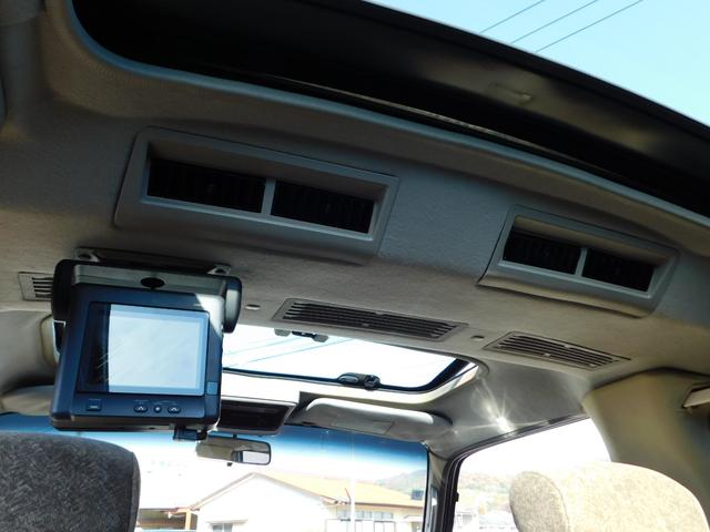キャラバンコーチ ロイヤル　ローダウン　サンルーフ　社外１７インチＡＷ　２列目回転シート　運転席パワーシート　イージークローザー　ディスプレイオーディオ　Ｂｌｕｅｔｏｏｔｈ　社外ステアリング　ＥＴＣ（46枚目）