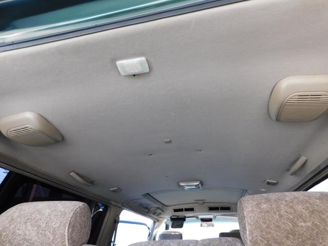 キャラバンコーチ ロイヤル　ローダウン　サンルーフ　社外１７インチＡＷ　２列目回転シート　運転席パワーシート　イージークローザー　ディスプレイオーディオ　Ｂｌｕｅｔｏｏｔｈ　社外ステアリング　ＥＴＣ（48枚目）