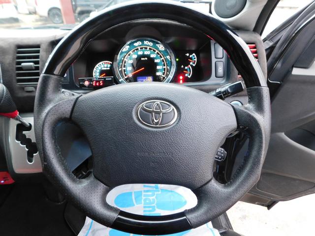 ハイエースワゴン GL 4型フェイス パナソニックフローティングナビ アルパインフリップダウン バックカメラ 2ndセパレートシート移植 ワークCRAG16インチ TOYOホワイトレタータイヤ PIVOTコントローラー(3枚目)