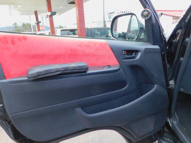 ハイエースワゴン GL 4型フェイス パナソニックフローティングナビ アルパインフリップダウン バックカメラ 2ndセパレートシート移植 ワークCRAG16インチ TOYOホワイトレタータイヤ PIVOTコントローラー(43枚目)