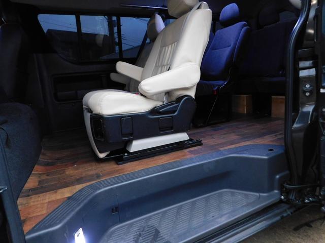 ハイエースワゴン GL 4型フェイス パナソニックフローティングナビ アルパインフリップダウン バックカメラ 2ndセパレートシート移植 ワークCRAG16インチ TOYOホワイトレタータイヤ PIVOTコントローラー(47枚目)