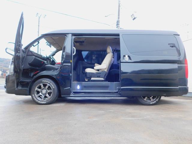 ハイエースワゴン GL 4型フェイス パナソニックフローティングナビ アルパインフリップダウン バックカメラ 2ndセパレートシート移植 ワークCRAG16インチ TOYOホワイトレタータイヤ PIVOTコントローラー(49枚目)