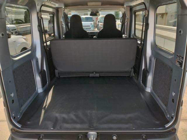 ハイゼットカーゴ ＤＸ　サポカーＳワイド適合　三方開　ゴムマット　ラジオ　エアコン　光軸調整ダイヤル　コーナーセンサー　アイドリングストップ　横滑り防止機能　誤発進抑制機能　アクセサリーソケット（10枚目）