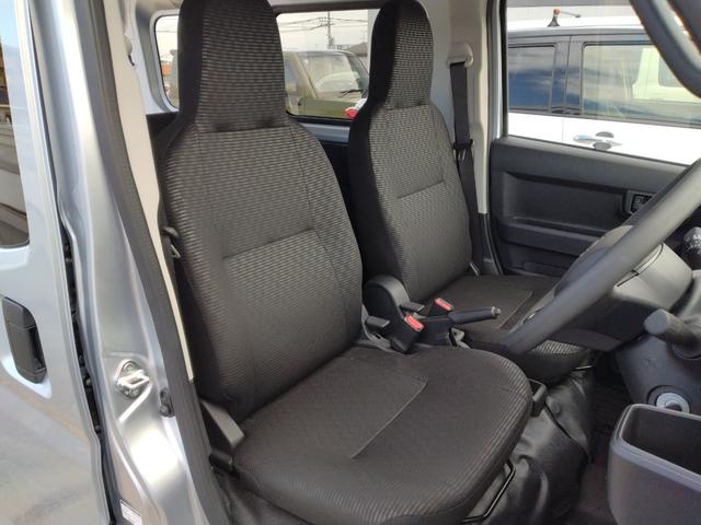 ハイゼットカーゴ ＤＸ　サポカーＳワイド適合　三方開　ゴムマット　ラジオ　エアコン　光軸調整ダイヤル　コーナーセンサー　アイドリングストップ　横滑り防止機能　誤発進抑制機能　アクセサリーソケット（18枚目）