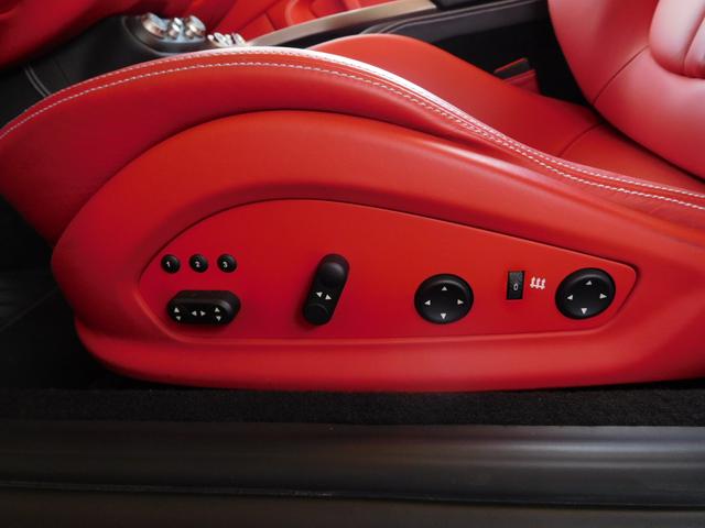 カリフォルニア ベースグレード　正規ディーラー車　左ハンドル　赤革シート　クライスジーク可変マフラー　ＯＰダイヤモンドフィニッシュ鍛造２０ＡＷ（26枚目）