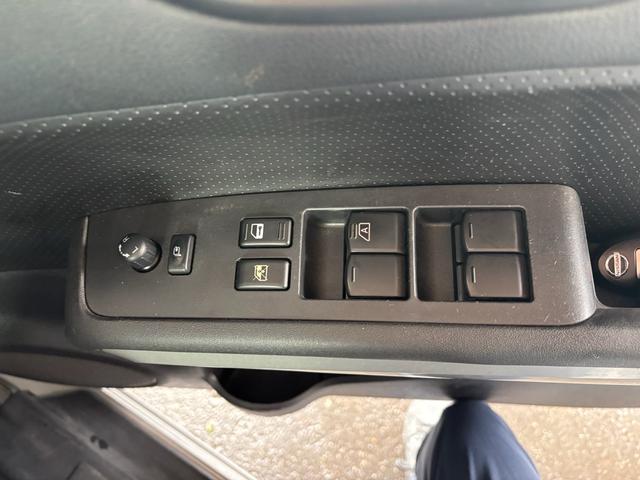 エクストレイル ２０Ｘｔ　ワンオーナー　純正ナビ　バックカメラ　ＥＴＣ　ＨＩＤ　スマートキー（65枚目）