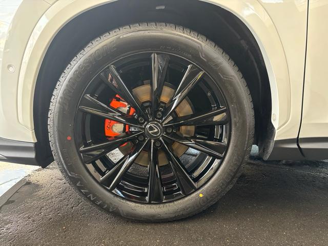 NX NX350h Fスポーツ ワンオーナー 禁煙車 パノラマムーンルーフ Fスポーツオレンジキャリパー パノラミックビューモニター デジタルインナーミラー パワーバックドア(7枚目)