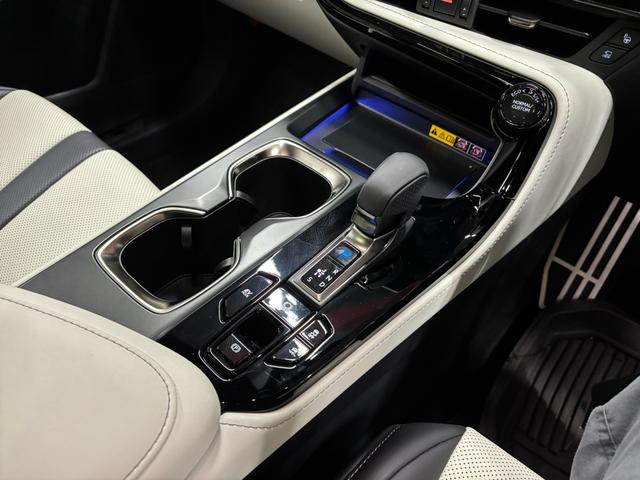 NX NX350h Fスポーツ ワンオーナー 禁煙車 パノラマムーンルーフ Fスポーツオレンジキャリパー パノラミックビューモニター デジタルインナーミラー パワーバックドア(23枚目)