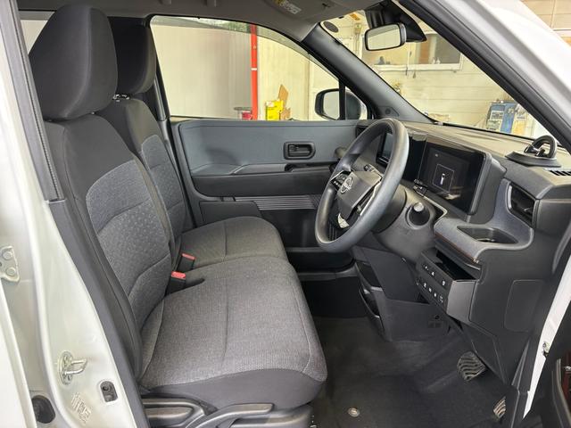 サクラ Ｘ　ワンオーナー　禁煙車　ＳＤナビ　フルセグＴＶ　全周囲モニター　ＬＥＤヘッドランプ（13枚目）