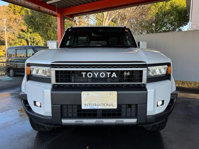 ランドクルーザー250 VX 登録済未使用車 12.3インチディスプレイオーディオ サンルーフ ルーフレール トヨタチームメイト パノラミックビューモニター デジタルインナーミラー パワーバックドア 前後方ドラレコ(2枚目)