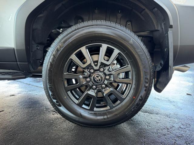 ランドクルーザー250 VX 登録済未使用車 12.3インチディスプレイオーディオ サンルーフ ルーフレール トヨタチームメイト パノラミックビューモニター デジタルインナーミラー パワーバックドア 前後方ドラレコ(13枚目)