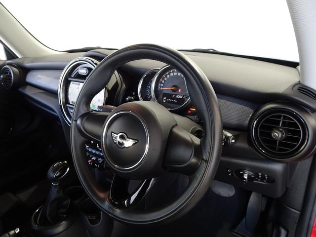 クーパー 禁煙車/記録簿/ホワイトルーフ/ホワイトミラー/純正ナビ/Bluetooth/アイドリングストップ/ETC/スマートキー/スペアキー/オートライト/オートエアコン/フォグランプ/15インチアルミ/(20枚目)