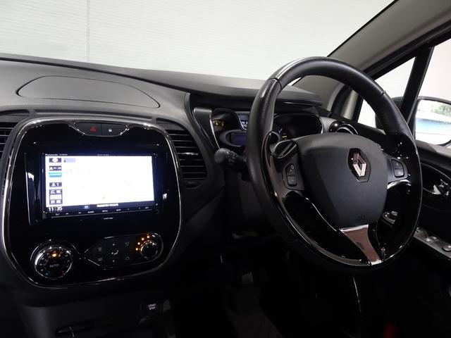 キャプチャー インテンス　禁煙車／記録簿／ナビ地デジ／Ｂｌｕｅｔｏｏｔｈ／バックカメラ／ＨＩＤ／ＥＴＣ／プッシュスタート／スペアキー／クルーズコントロール／アイドリングストップ／オートエアコン／フォグランプ／１７インチアルミ／（5枚目）