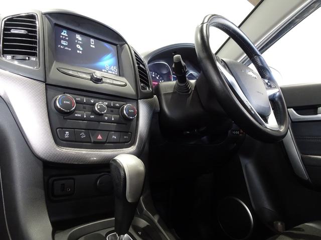 シボレーキャプティバ ベースグレード　禁煙車／記録簿／ハーフレザー／ＡｐｐｌｅＣａｒＰｌａｙ／ＡｎｄｒｏｉｄＡｕｔｏ／Ｂｌｕｅｔｏｏｔｈ／バックカメラ／ＨＩＤ／ＥＴＣ／キーレス／スペアキー／クルコン／オートライト／ルーフレール／１９ＡＷ／（18枚目）