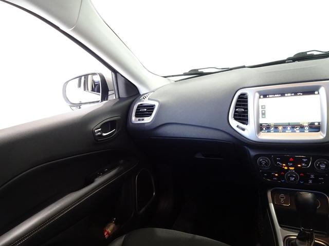 ジープ・コンパス ロンジチュード　禁煙車／記録簿／ナビ地デジ／Ｂｌｕｅｔｏｏｔｈ／バックカメラ／ドライブレコーダー／ＥＴＣ／スマートキー／スペアキー／ＡＣＣ／ＬＤＷ／パークアシスト／アイドリングストップ／ルーフレール／１７ＡＷ／ＦＯＧ（16枚目）