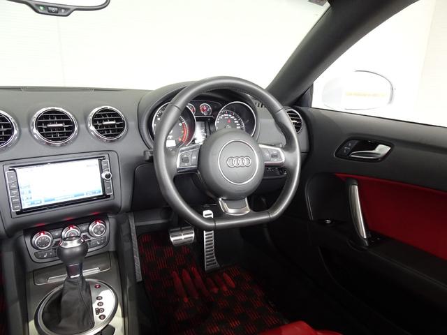 ＴＴロードスター ２．０ＴＦＳＩクワトロ　禁煙車／記録簿／本革／オリジナルブラックホイール／ナビ地デジ／Ｂｌｕｅｔｏｏｔｈ／ドラレコ／ＨＩＤ／ＥＴＣ／キーレス／スペアキー／シートヒーター／パドルシフト／パワーシート／オートライト／電動オープン（22枚目）