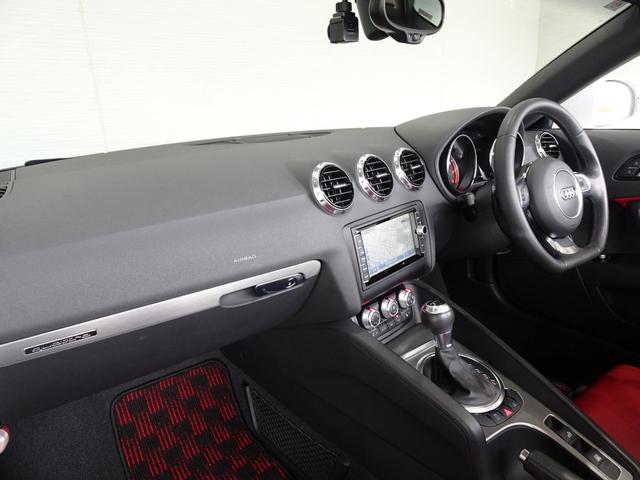 ＴＴロードスター ２．０ＴＦＳＩクワトロ　禁煙車／記録簿／本革／オリジナルブラックホイール／ナビ地デジ／Ｂｌｕｅｔｏｏｔｈ／ドラレコ／ＨＩＤ／ＥＴＣ／キーレス／スペアキー／シートヒーター／パドルシフト／パワーシート／オートライト／電動オープン（24枚目）