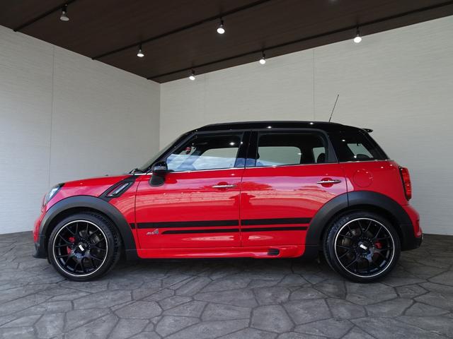 ＭＩＮＩ ジョンクーパーワークス　クロスオーバー　禁煙車／記録簿／本革／ＢＢＳ１９インチアルミ／ナビＴＶ／Ｂｌｕｅｔｏｏｔｈ／ＨＩＤ／ＥＴＣ／プッシュスタート／スペアキー／シートヒーター／パドルシフト／ＳＰＯＲＴモード／ブーストメーター／ルーフレール（9枚目）