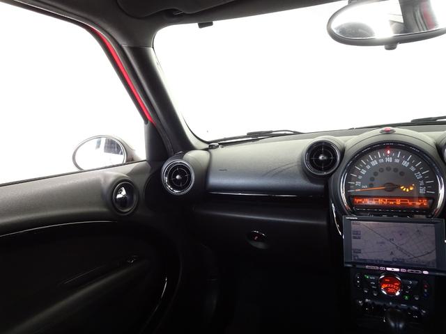 ＭＩＮＩ ジョンクーパーワークス　クロスオーバー　禁煙車／記録簿／本革／ＢＢＳ１９インチアルミ／ナビＴＶ／Ｂｌｕｅｔｏｏｔｈ／ＨＩＤ／ＥＴＣ／プッシュスタート／スペアキー／シートヒーター／パドルシフト／ＳＰＯＲＴモード／ブーストメーター／ルーフレール（16枚目）