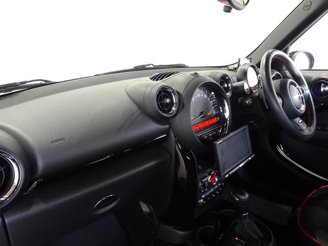 ＭＩＮＩ ジョンクーパーワークス　クロスオーバー　禁煙車／記録簿／本革／ＢＢＳ１９インチアルミ／ナビＴＶ／Ｂｌｕｅｔｏｏｔｈ／ＨＩＤ／ＥＴＣ／プッシュスタート／スペアキー／シートヒーター／パドルシフト／ＳＰＯＲＴモード／ブーストメーター／ルーフレール（17枚目）