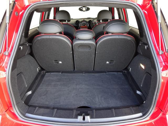ＭＩＮＩ ジョンクーパーワークス　クロスオーバー　禁煙車／記録簿／本革／ＢＢＳ１９インチアルミ／ナビＴＶ／Ｂｌｕｅｔｏｏｔｈ／ＨＩＤ／ＥＴＣ／プッシュスタート／スペアキー／シートヒーター／パドルシフト／ＳＰＯＲＴモード／ブーストメーター／ルーフレール（49枚目）