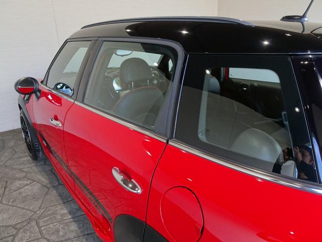 ＭＩＮＩ ジョンクーパーワークス　クロスオーバー　禁煙車／記録簿／本革／ＢＢＳ１９インチアルミ／ナビＴＶ／Ｂｌｕｅｔｏｏｔｈ／ＨＩＤ／ＥＴＣ／プッシュスタート／スペアキー／シートヒーター／パドルシフト／ＳＰＯＲＴモード／ブーストメーター／ルーフレール（58枚目）