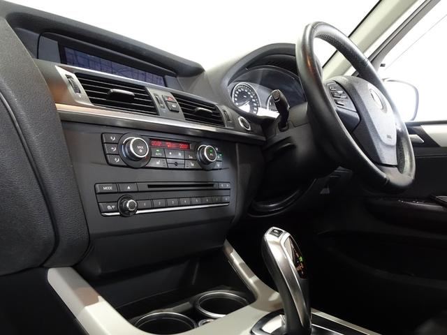 Ｘ３ ｘＤｒｉｖｅ　２８ｉ　ハイラインパッケージ　禁煙車／記録簿／本革／ナビ地デジ／Ｂｌｕｅｔｏｏｔｈ／バック＆サイドカメラ／ドラレコ／ＨＩＤ／ＥＴＣ／スマートキー／スペアキー／クルコン／全席シートヒーター／オートライト／ルーフレール／１９ＡＷ／（18枚目）