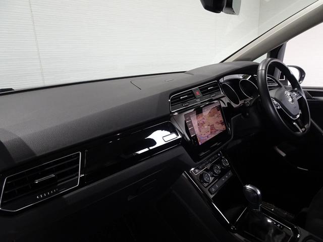 ゴルフトゥーラン TDI ハイライン 7人乗り/禁煙車/記録簿/ナビ地デジ/CarPlay/Bluetooth/Bカメラ/LED/ETC/スマートキー/スペアキー/ACC/シートヒーター/パドルシフト/パワーゲート/プリクラッシュブレーキ(17枚目)
