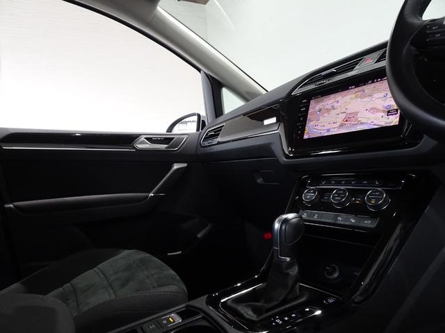 ゴルフトゥーラン TDI ハイライン 7人乗り/禁煙車/記録簿/ナビ地デジ/CarPlay/Bluetooth/Bカメラ/LED/ETC/スマートキー/スペアキー/ACC/シートヒーター/パドルシフト/パワーゲート/プリクラッシュブレーキ(35枚目)