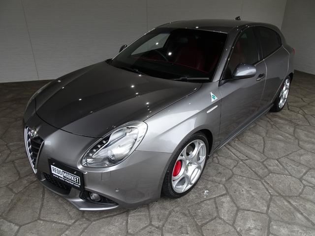 ALFA ROMEO GIULIETTA QUADRIFOGLIO VERDE