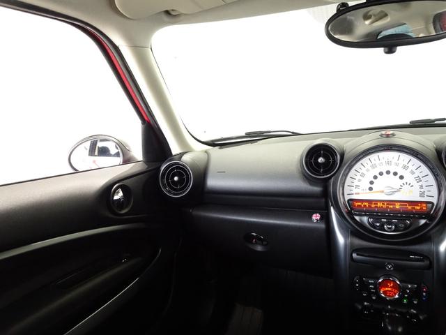 ＭＩＮＩ クーパーＳ　ペースマン　オール４　禁煙車／記録簿／新品ナビＴＶ／Ｂｌｕｅｔｏｏｔｈ／ＨＩＤ／ＥＴＣ／プッシュスタート／スペアキー／パドルシフト／オートライト／オートエアコン／電格ミラー／フォグランプ／１７インチアルミ／（16枚目）