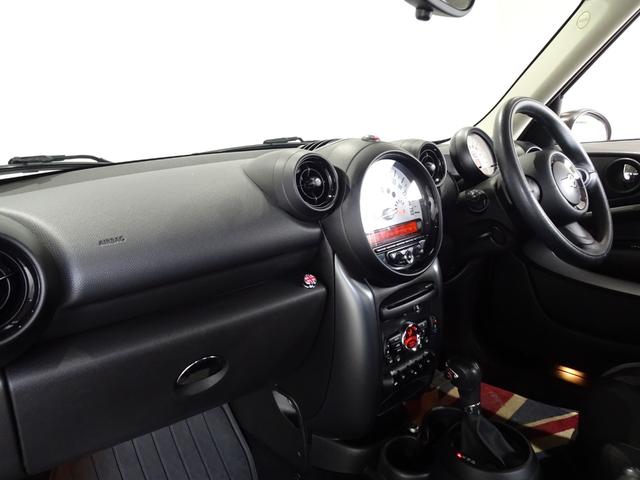 ＭＩＮＩ クーパーＳ　ペースマン　オール４　禁煙車／記録簿／新品ナビＴＶ／Ｂｌｕｅｔｏｏｔｈ／ＨＩＤ／ＥＴＣ／プッシュスタート／スペアキー／パドルシフト／オートライト／オートエアコン／電格ミラー／フォグランプ／１７インチアルミ／（17枚目）