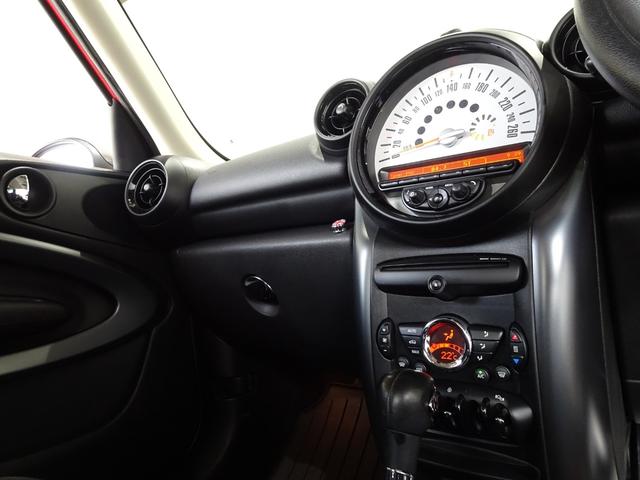 ＭＩＮＩ クーパーＳ　ペースマン　オール４　禁煙車／記録簿／新品ナビＴＶ／Ｂｌｕｅｔｏｏｔｈ／ＨＩＤ／ＥＴＣ／プッシュスタート／スペアキー／パドルシフト／オートライト／オートエアコン／電格ミラー／フォグランプ／１７インチアルミ／（20枚目）