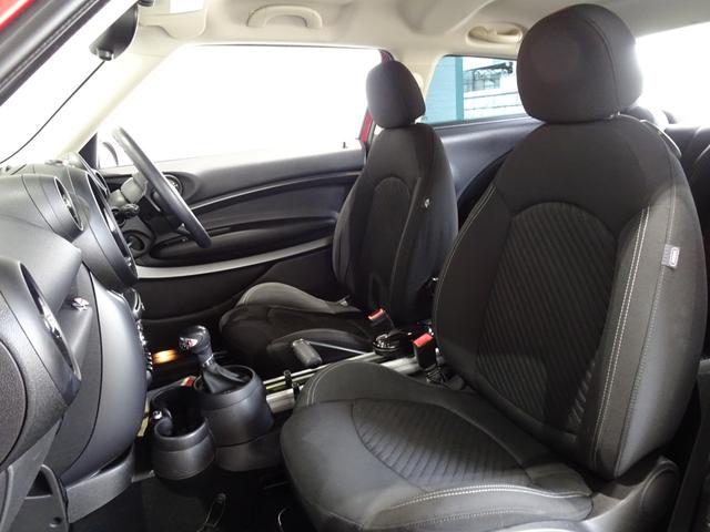 ＭＩＮＩ クーパーＳ　ペースマン　オール４　禁煙車／記録簿／新品ナビＴＶ／Ｂｌｕｅｔｏｏｔｈ／ＨＩＤ／ＥＴＣ／プッシュスタート／スペアキー／パドルシフト／オートライト／オートエアコン／電格ミラー／フォグランプ／１７インチアルミ／（23枚目）