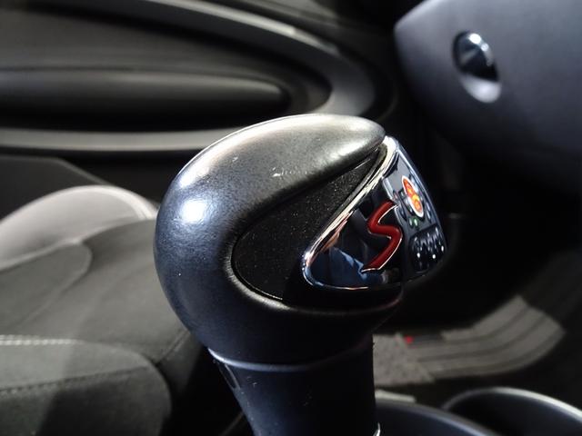 ＭＩＮＩ クーパーＳ　ペースマン　オール４　禁煙車／記録簿／新品ナビＴＶ／Ｂｌｕｅｔｏｏｔｈ／ＨＩＤ／ＥＴＣ／プッシュスタート／スペアキー／パドルシフト／オートライト／オートエアコン／電格ミラー／フォグランプ／１７インチアルミ／（30枚目）