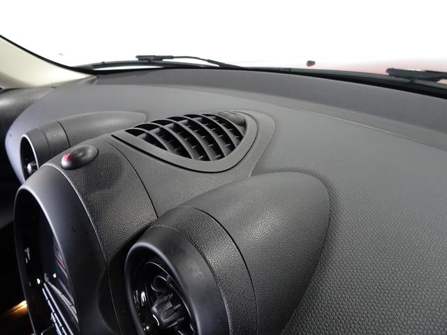 ＭＩＮＩ クーパーＳ　ペースマン　オール４　禁煙車／記録簿／新品ナビＴＶ／Ｂｌｕｅｔｏｏｔｈ／ＨＩＤ／ＥＴＣ／プッシュスタート／スペアキー／パドルシフト／オートライト／オートエアコン／電格ミラー／フォグランプ／１７インチアルミ／（40枚目）