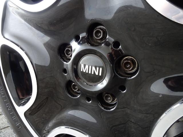 ＭＩＮＩ クーパーＳ　ペースマン　オール４　禁煙車／記録簿／新品ナビＴＶ／Ｂｌｕｅｔｏｏｔｈ／ＨＩＤ／ＥＴＣ／プッシュスタート／スペアキー／パドルシフト／オートライト／オートエアコン／電格ミラー／フォグランプ／１７インチアルミ／（62枚目）