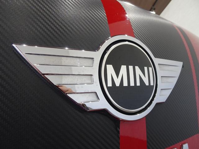 ＭＩＮＩ クーパーＳ　ペースマン　オール４　禁煙車／記録簿／新品ナビＴＶ／Ｂｌｕｅｔｏｏｔｈ／ＨＩＤ／ＥＴＣ／プッシュスタート／スペアキー／パドルシフト／オートライト／オートエアコン／電格ミラー／フォグランプ／１７インチアルミ／（69枚目）